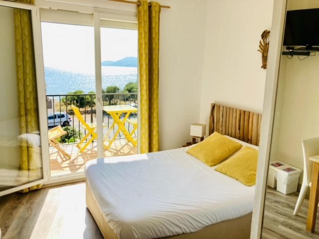 Hotel Almanarre Plage - Hotel Eco-Responsable Face A La Mer Hyères Dış mekan fotoğraf